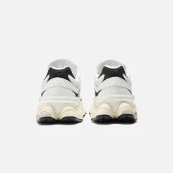 New New Balance 9060 White / Black
