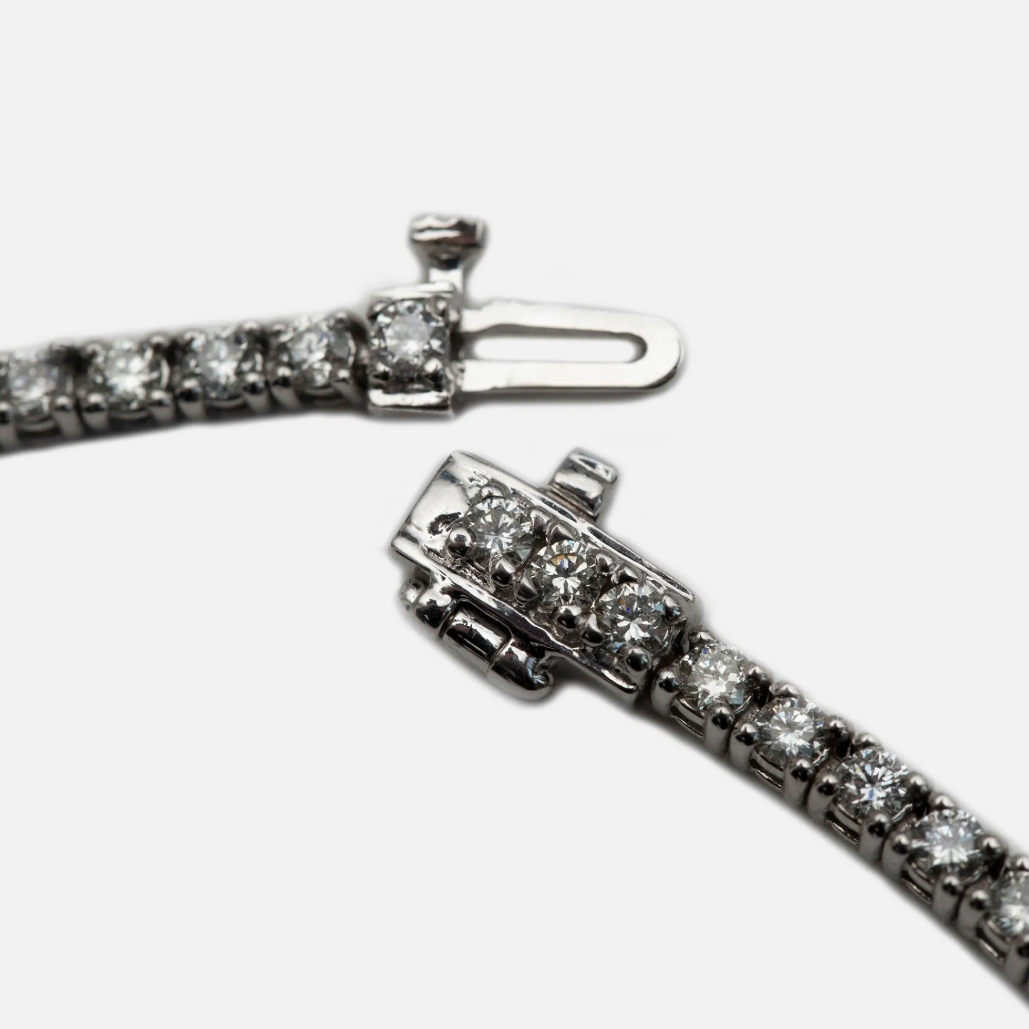 Clearance Greg Yuna 5 Pointer Tennis Bracelet White Gold