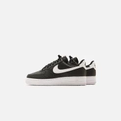 Store Nike Air Force 1 `07 Black / White