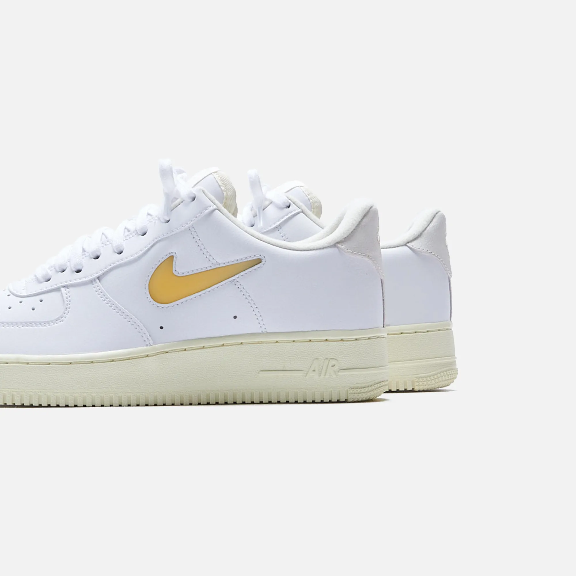 New Nike Air Force 1 `07 Lx Vtg White / Pale Vanilla / Coconut Milk