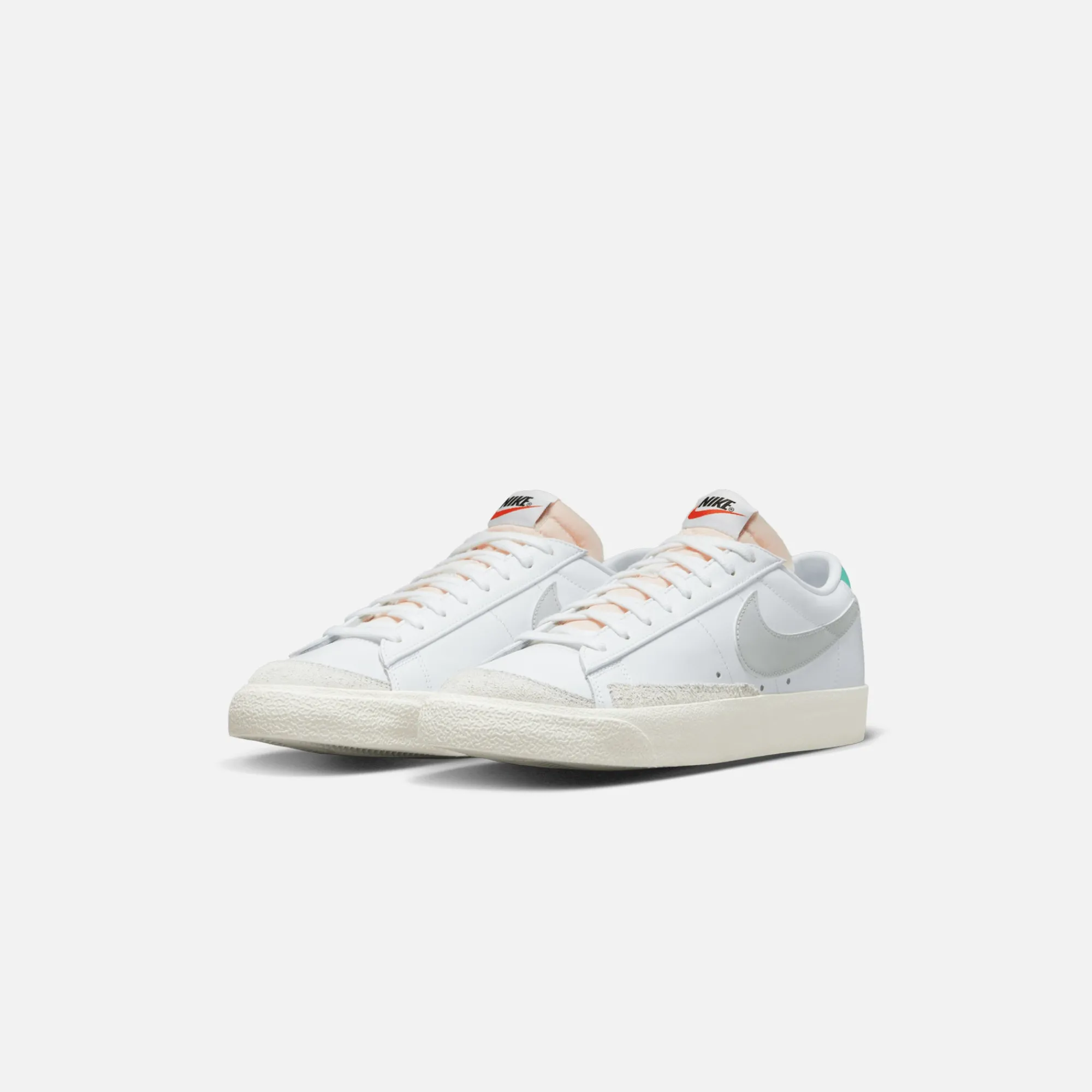 Discount Nike Blazer Low `77Vintage White / Grey Fog / Light Menta / Sainta