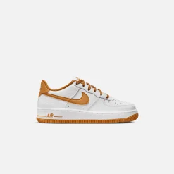Online Nike Grade School Air Force 1 White / Desert Ochre