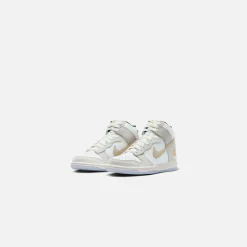 Clearance Nike Gs Dunk Hi Prm Gm Summit White / Desert Ore / Light Bone / Evergreen