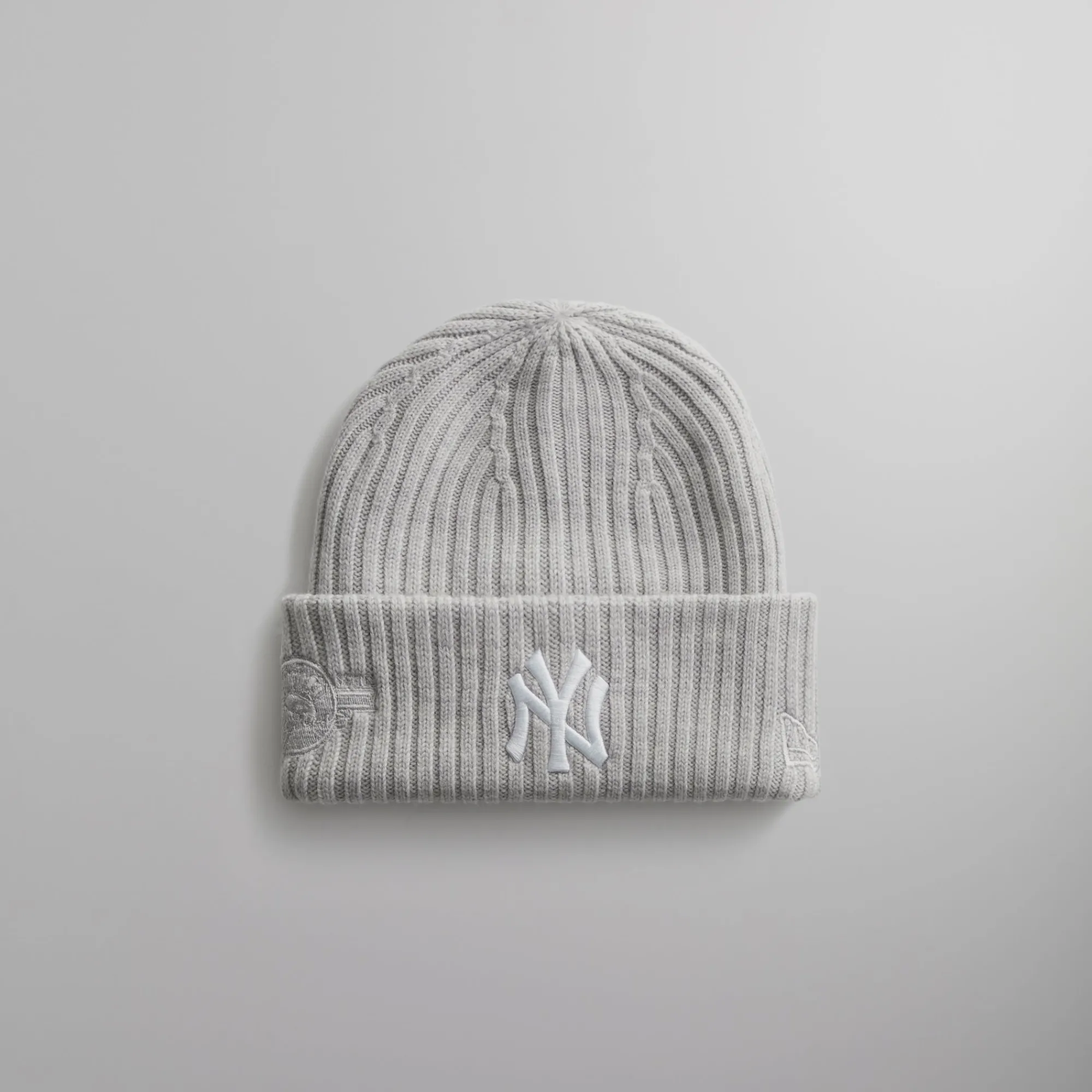 Best Kith & New Era For New York Yankees Knit Beanie Light Heather Grey