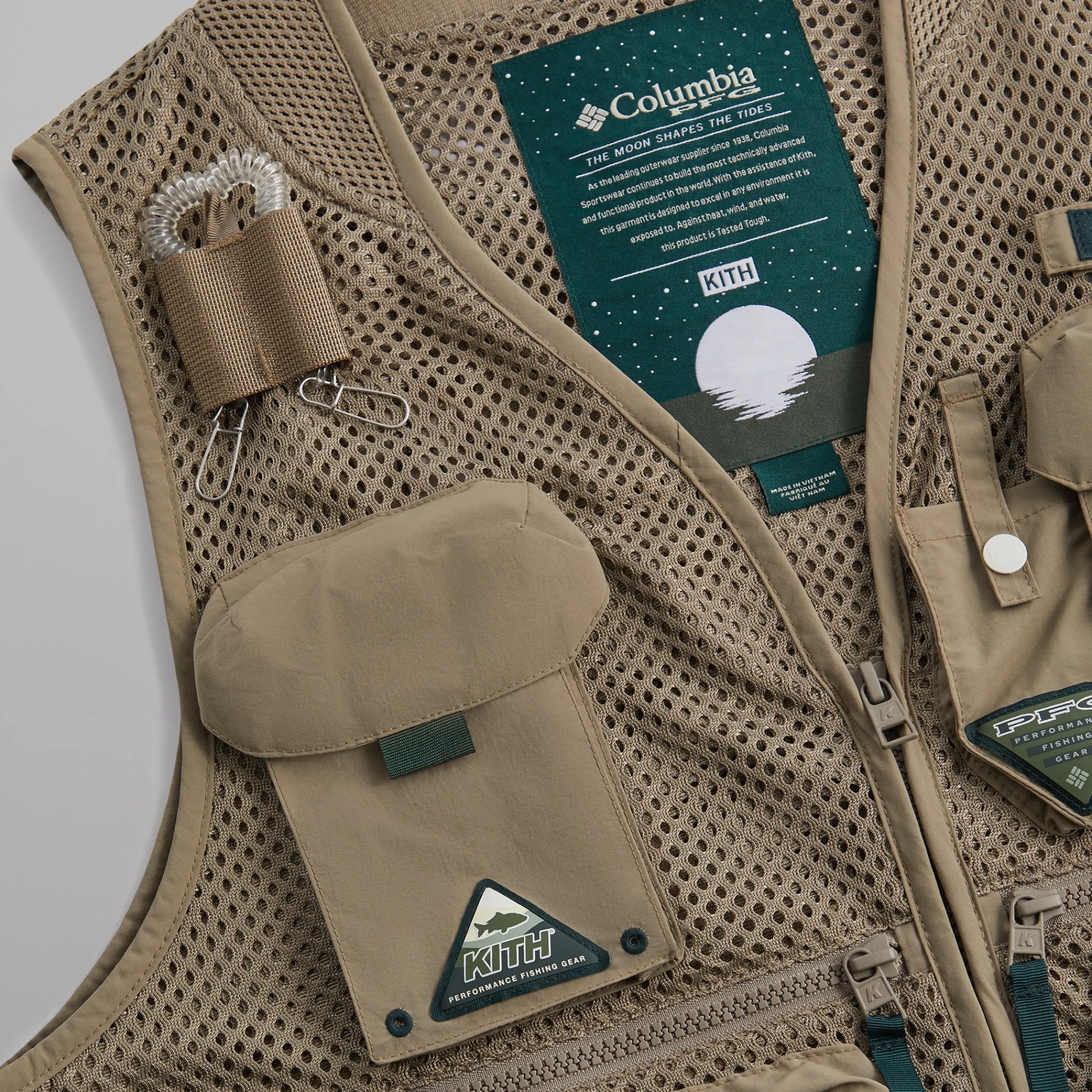 Online Kith For Columbia Pfg Cool Creek™ Vest Pebble