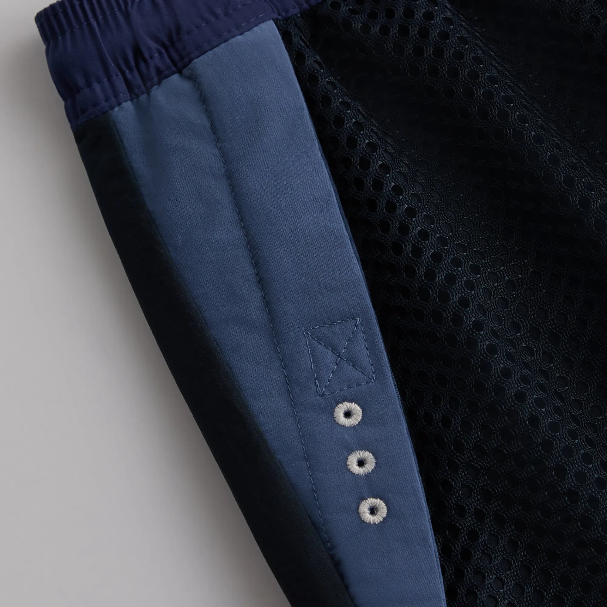 Discount Kith For Columbia Pfg Deschutes Valley™ Short Extreme Midnight