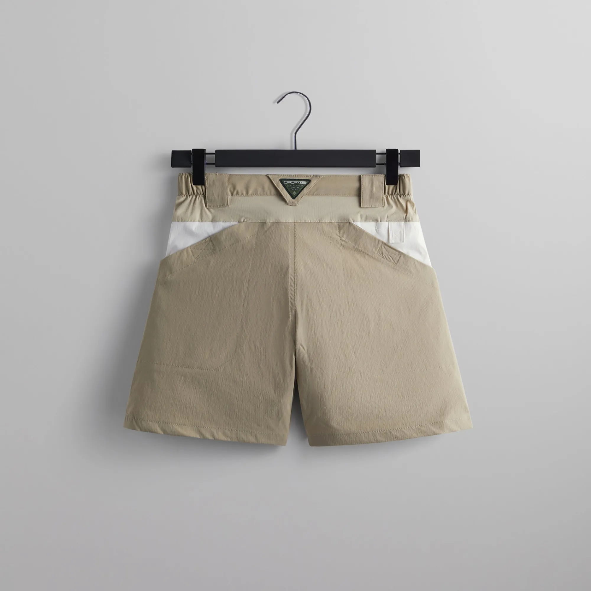 Best Kith For Columbia Pfg Half Moon™ Iii Short Dark Fossil