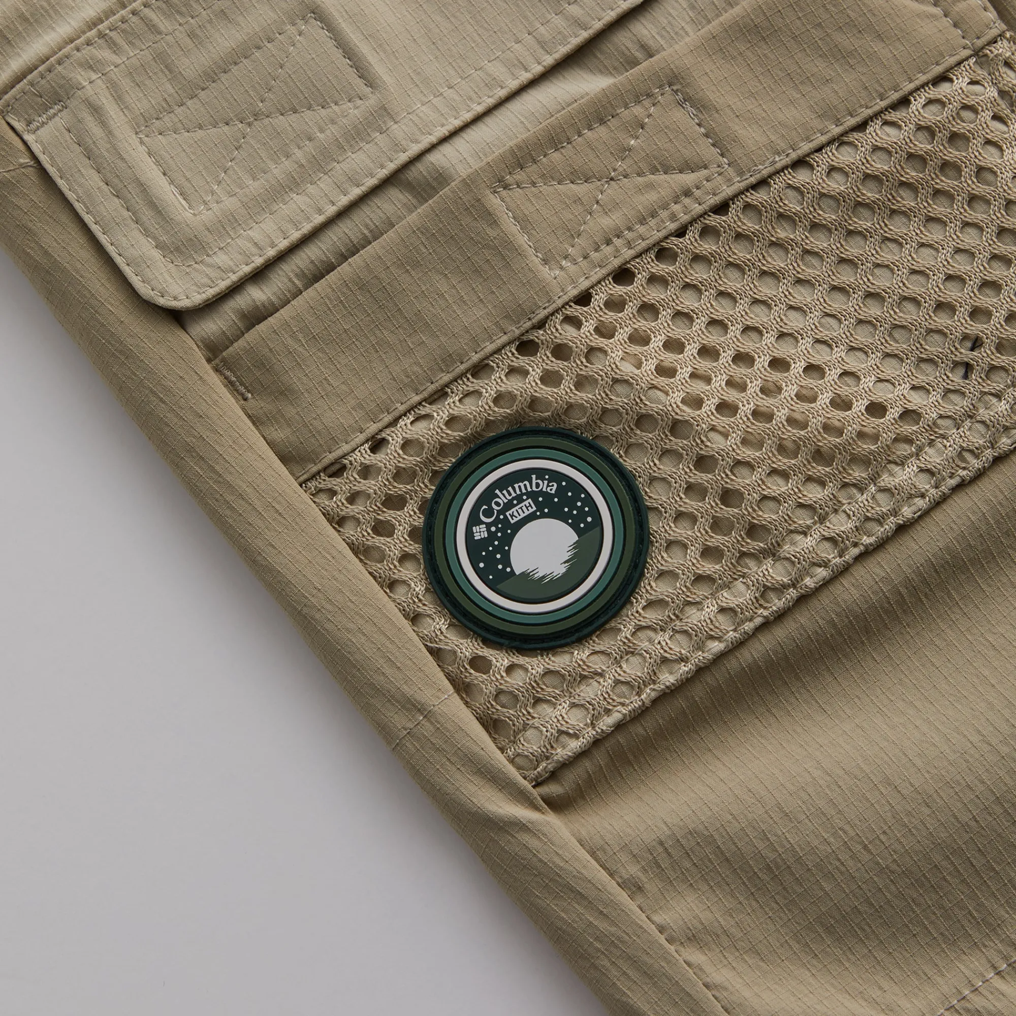Best Kith For Columbia Pfg Half Moon™ Iii Short Dark Fossil