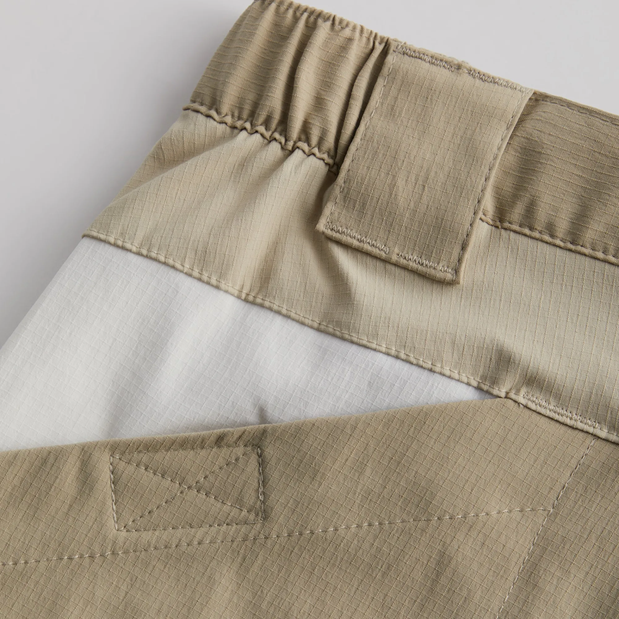 Best Kith For Columbia Pfg Half Moon™ Iii Short Dark Fossil