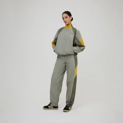 Shop Kith Women Carter Color-Blocked Wind Jacket Plaster