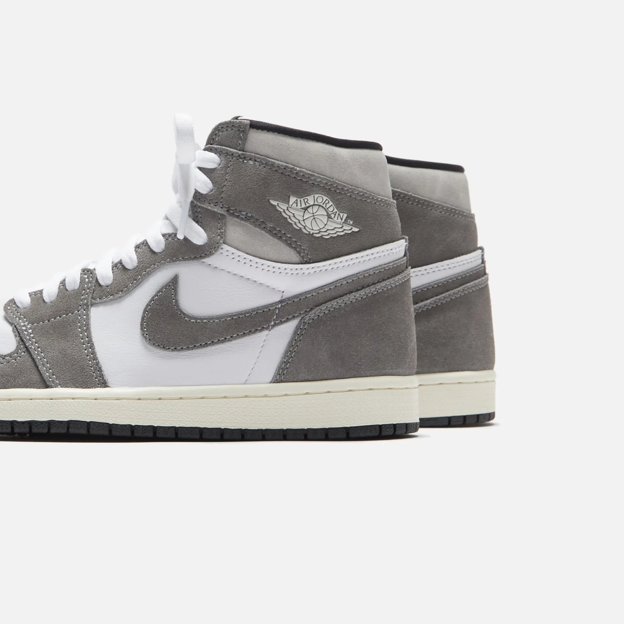 Hot Jordan Nike Air1 Retro High Og Black / Fire Red / White / Light Smoke Grey