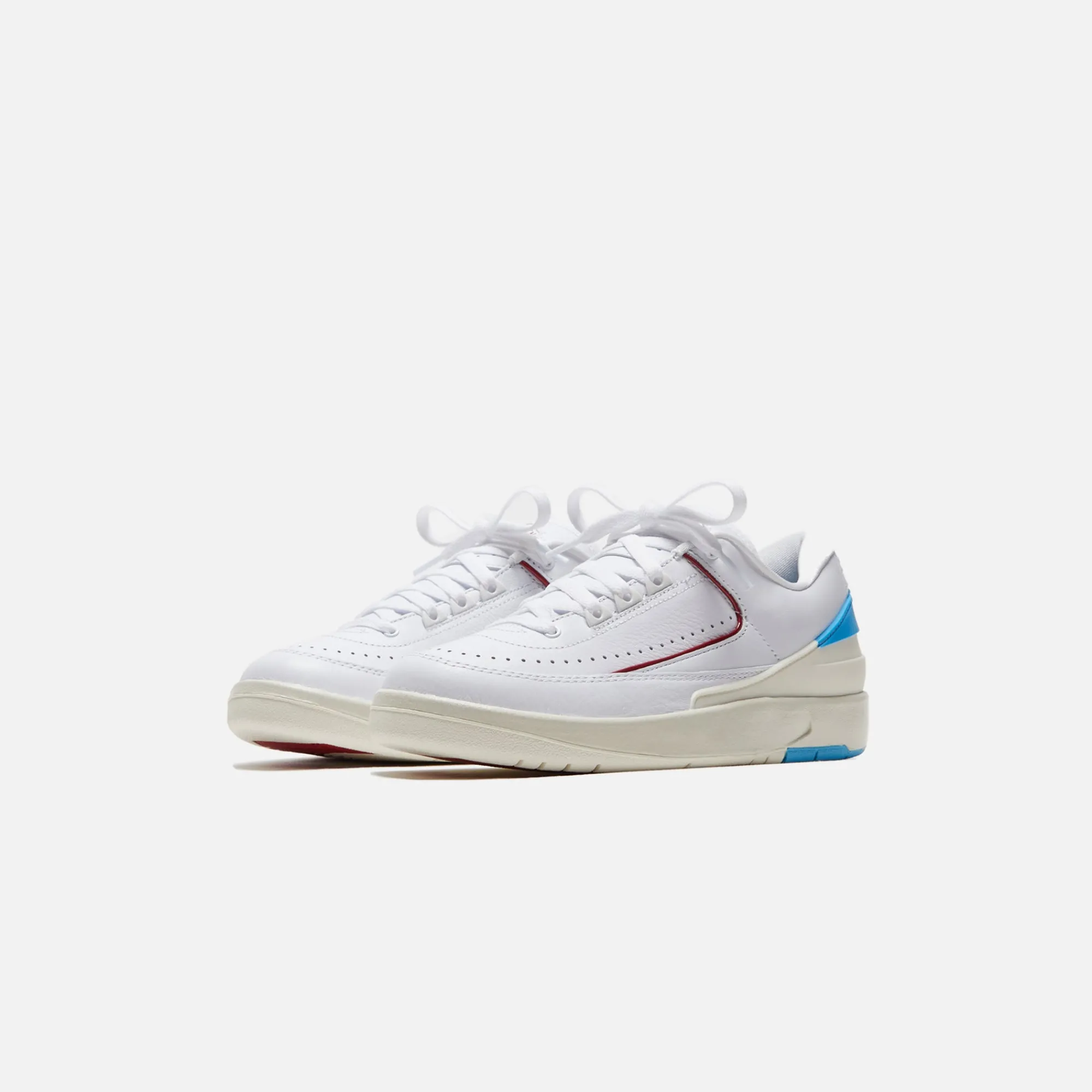 Store Jordan Nike Wmns Air2 Retro Low White / Fire Red / Dark Powder