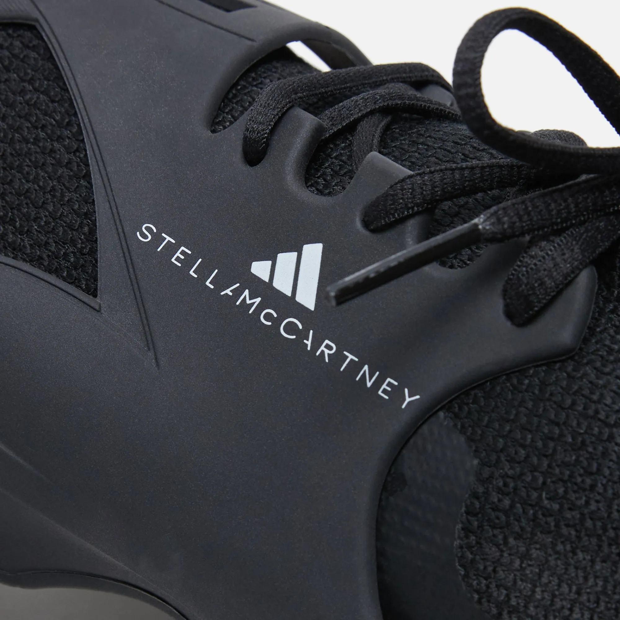 Shop adidas by Stella McCartney Sportswear Run Core Black / Footwear White
