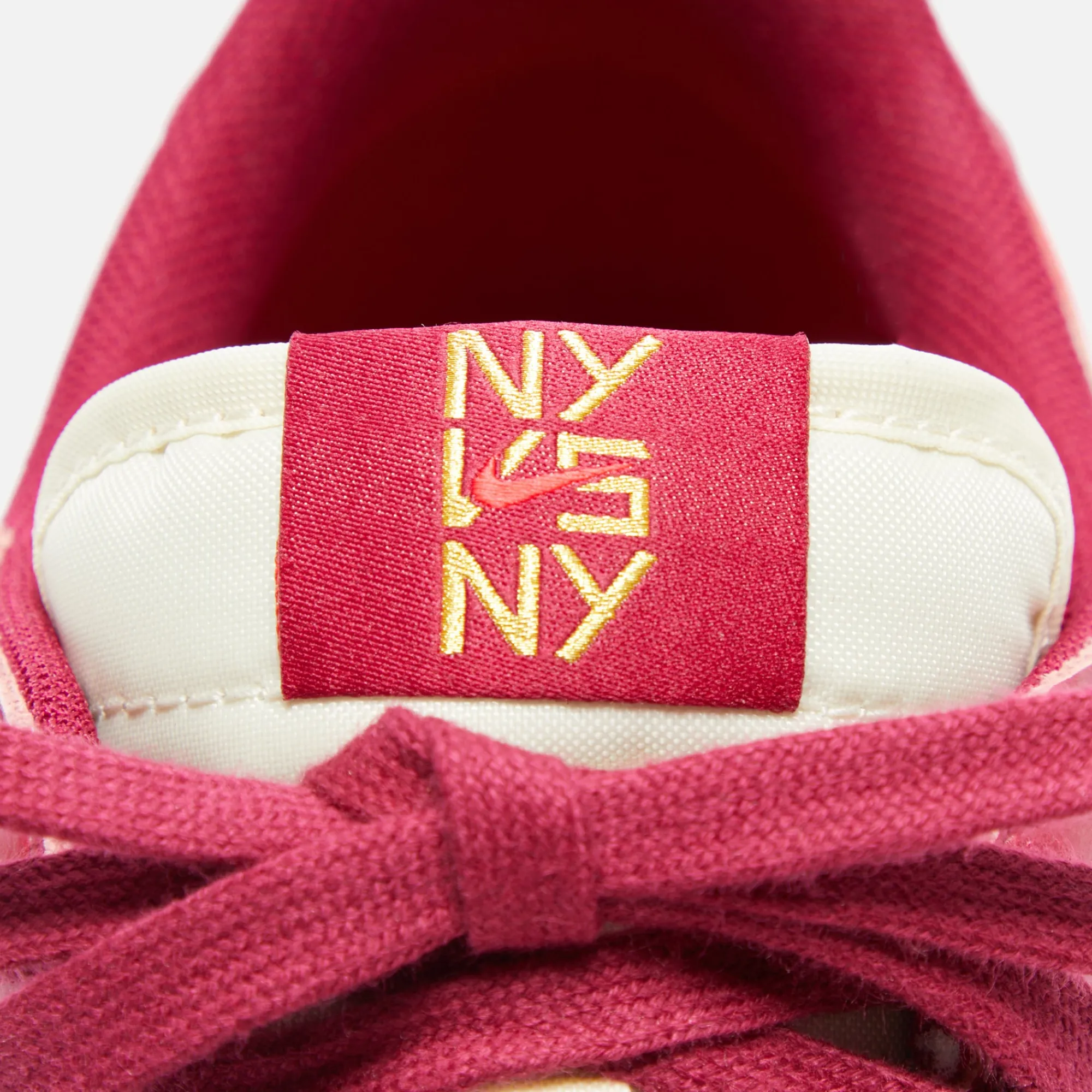 Outlet Nike Terminator Low Ny Vs. Ny Coconut Milk / Noble Red / Metallic Gold