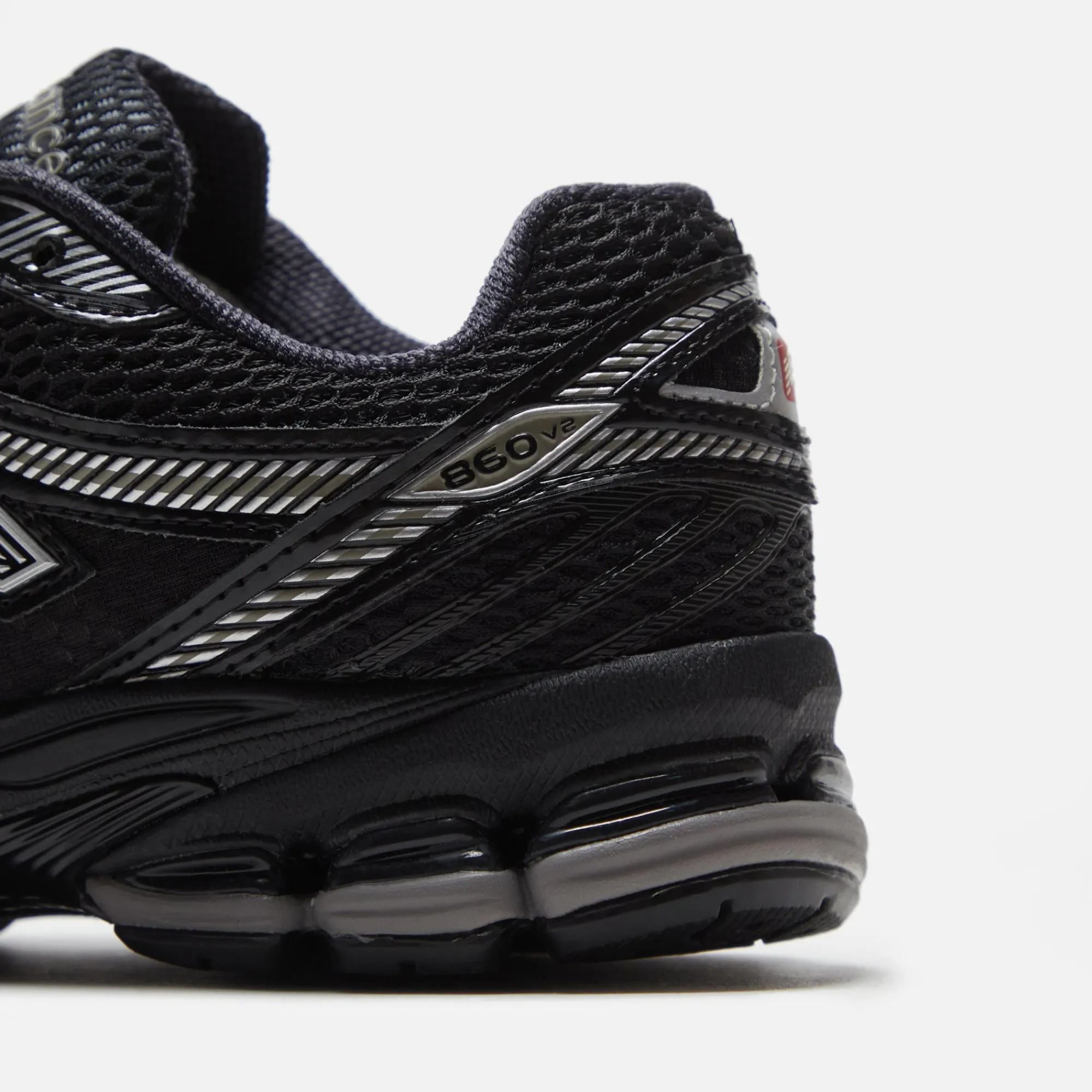 Flash Sale New Balance 860V2 Black / Silver Metallic