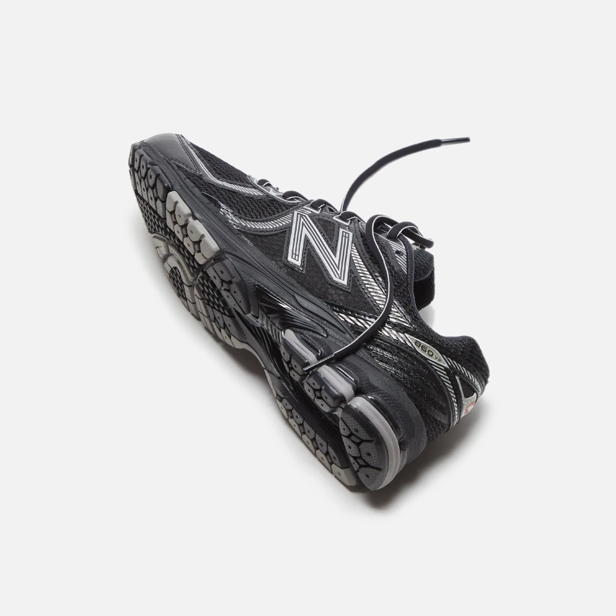 Flash Sale New Balance 860V2 Black / Silver Metallic