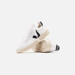 Clearance Veja V-10 Extra White / Black