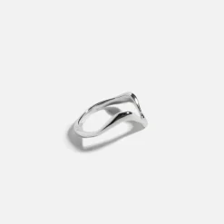 Discount Faris Wave Ring Silver