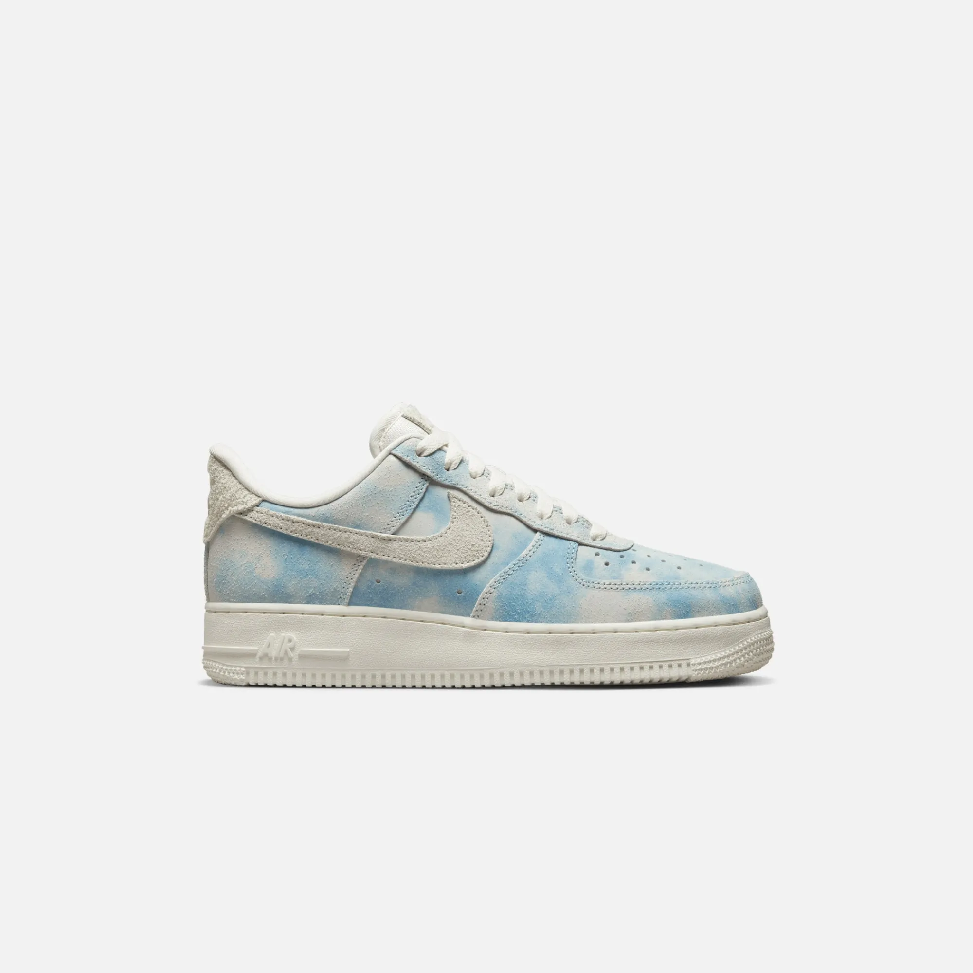 Sale Nike Wmns Air Force 1 '07 Se Celestine Blue / Sail