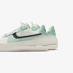 Hot Nike Wmns Air Force 1 Plt.Af.Orm Sc Barely Green / Enamel Green