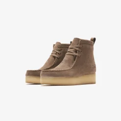 Discount Clarks Wmns Wallabee Craft Light Tan Nubuck