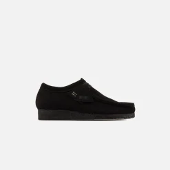 Shop Clarks Wmns Wallabee Low Black Suede